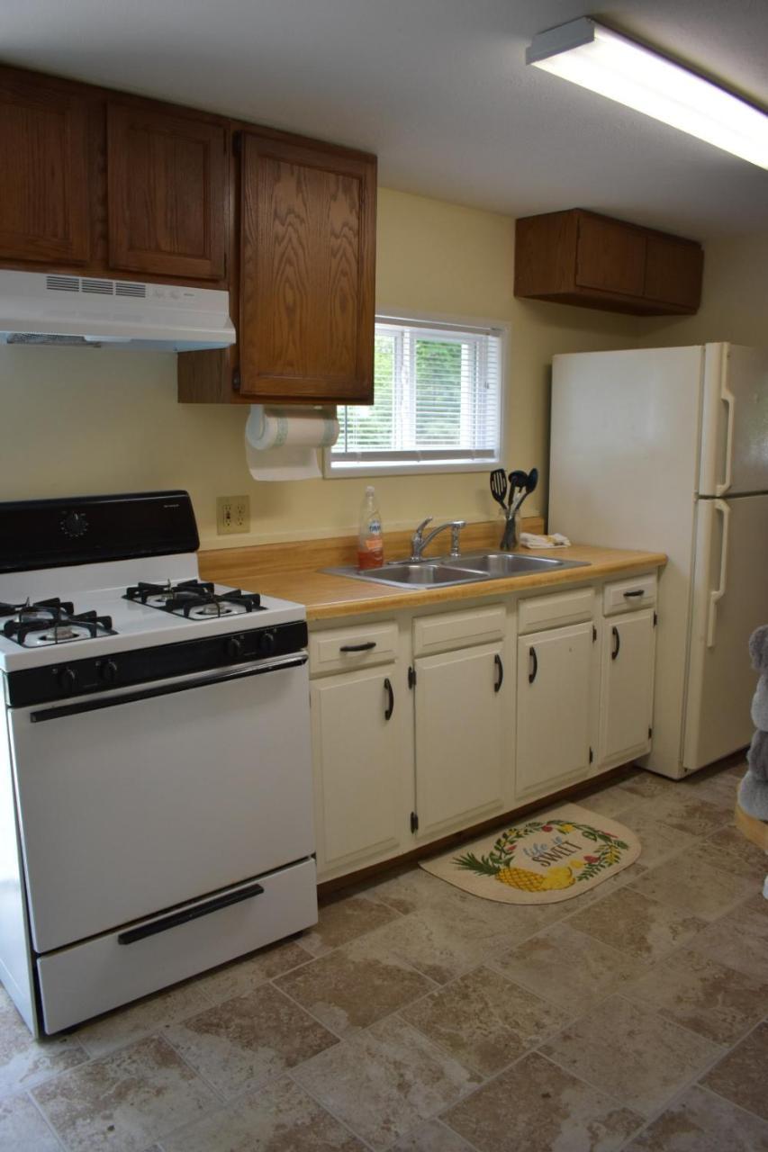 Cozy 2 Bedroom House Adrian المظهر الخارجي الصورة
